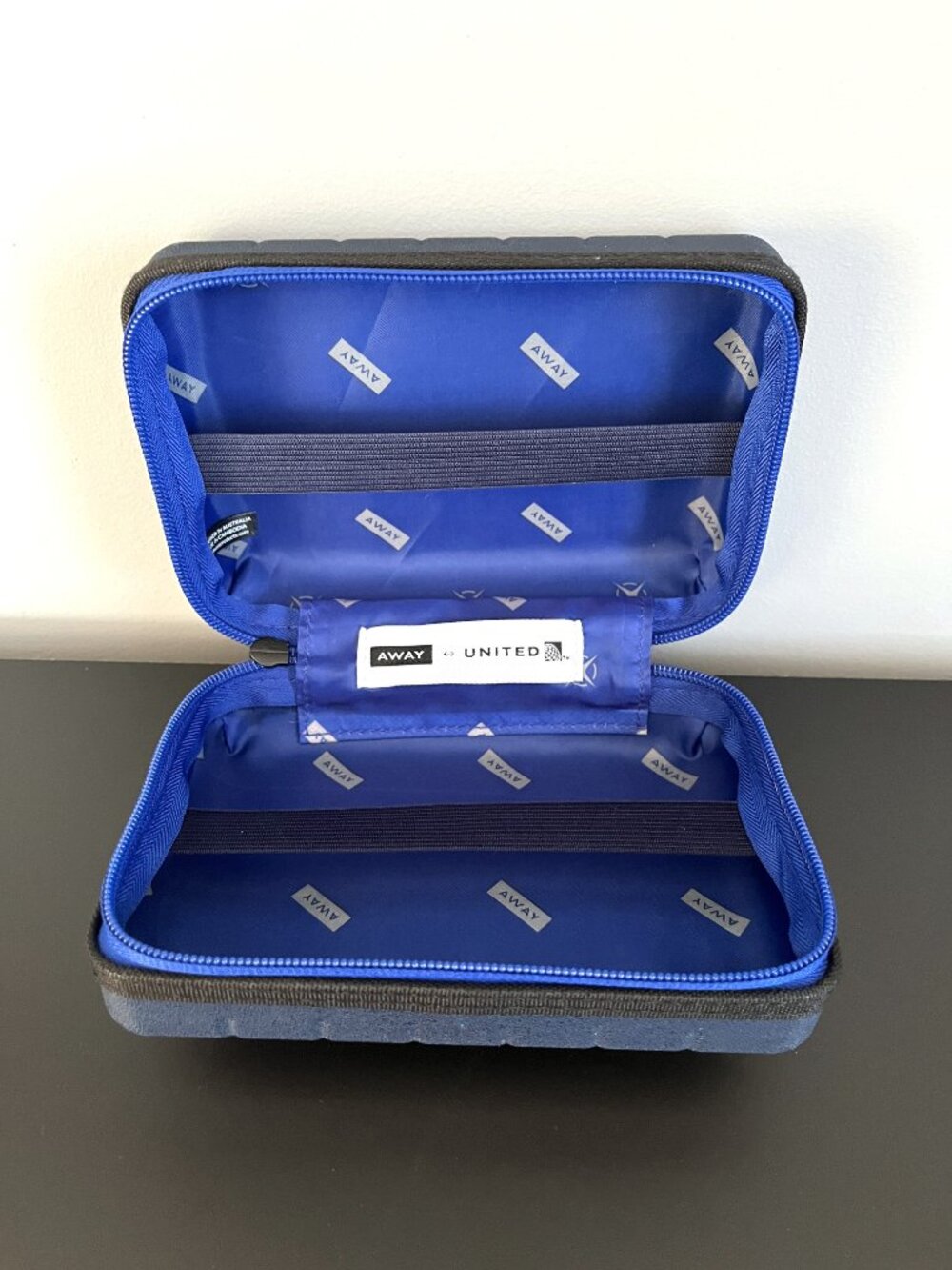 AWAY x United Mini Travel Suitcase Toiletry Hard Case (Navy Blue) - Picture 9 of 10